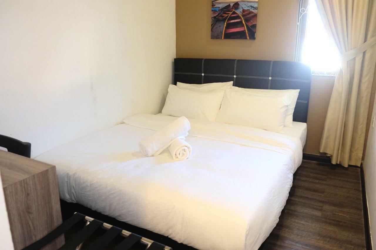 Natol Homestay - London كوشنج المظهر الخارجي الصورة